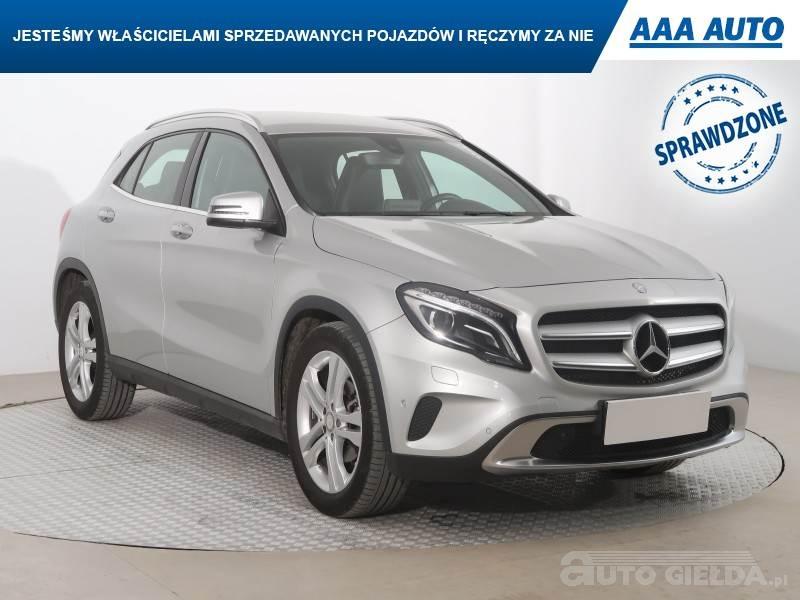 MERCEDES GLA