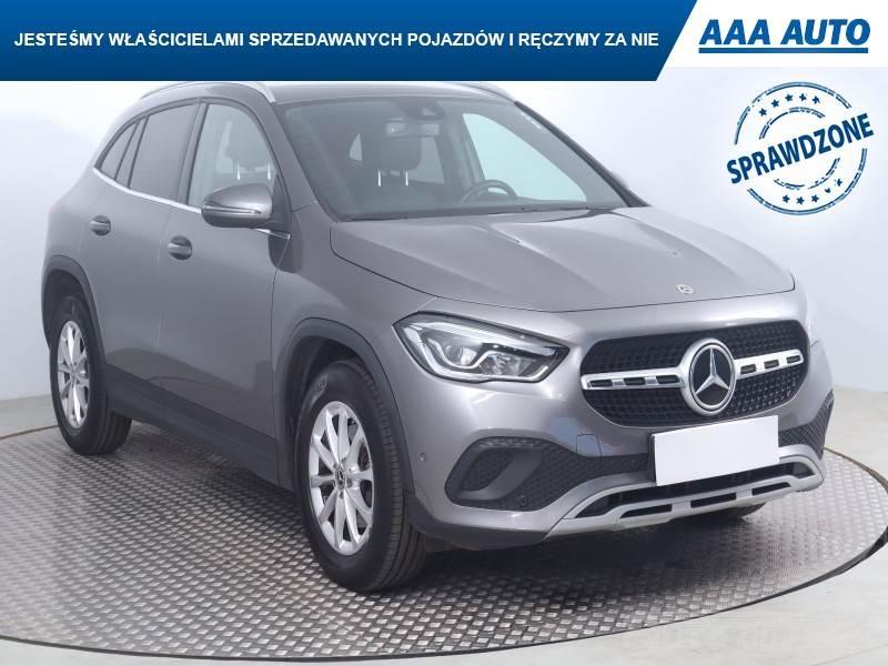 MERCEDES GLA