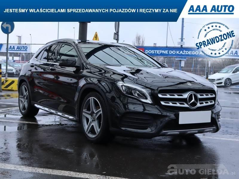 MERCEDES GLA