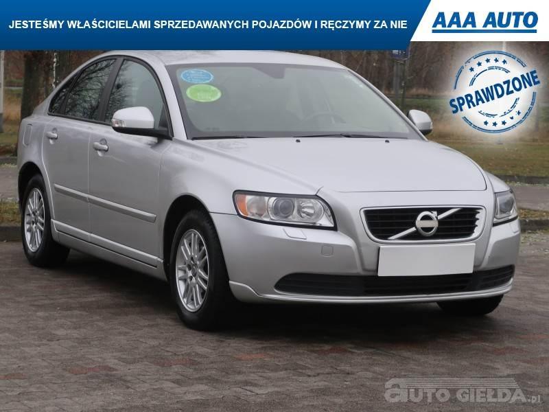 VOLVO S40