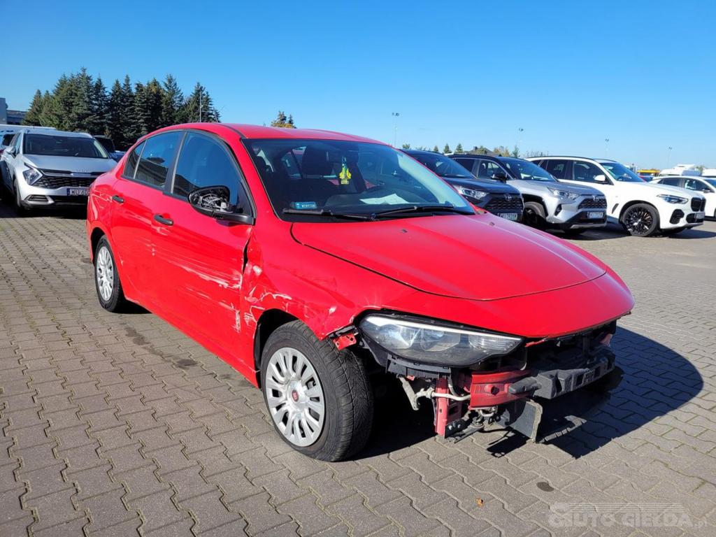 FIAT TIPO sedan (limuzyna)