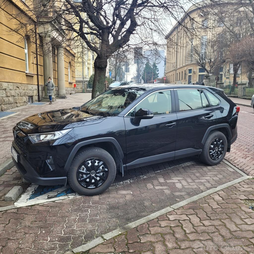 TOYOTA RAV4 HYBRYDA 4X2 NA GWARANCJI