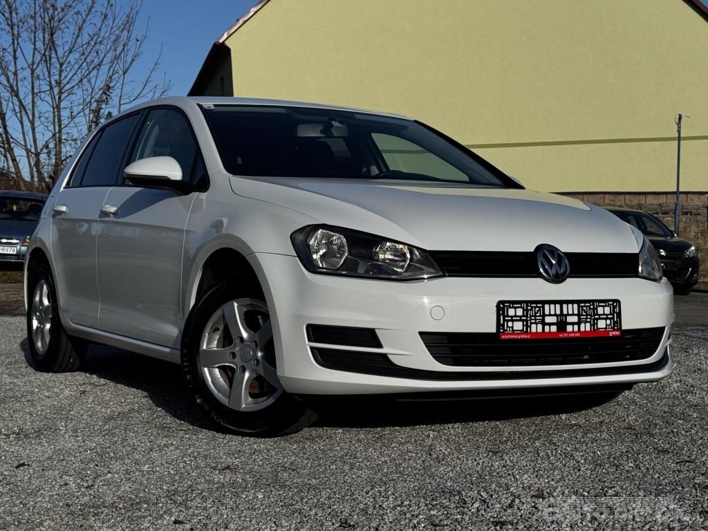 VW GOLF hatchback