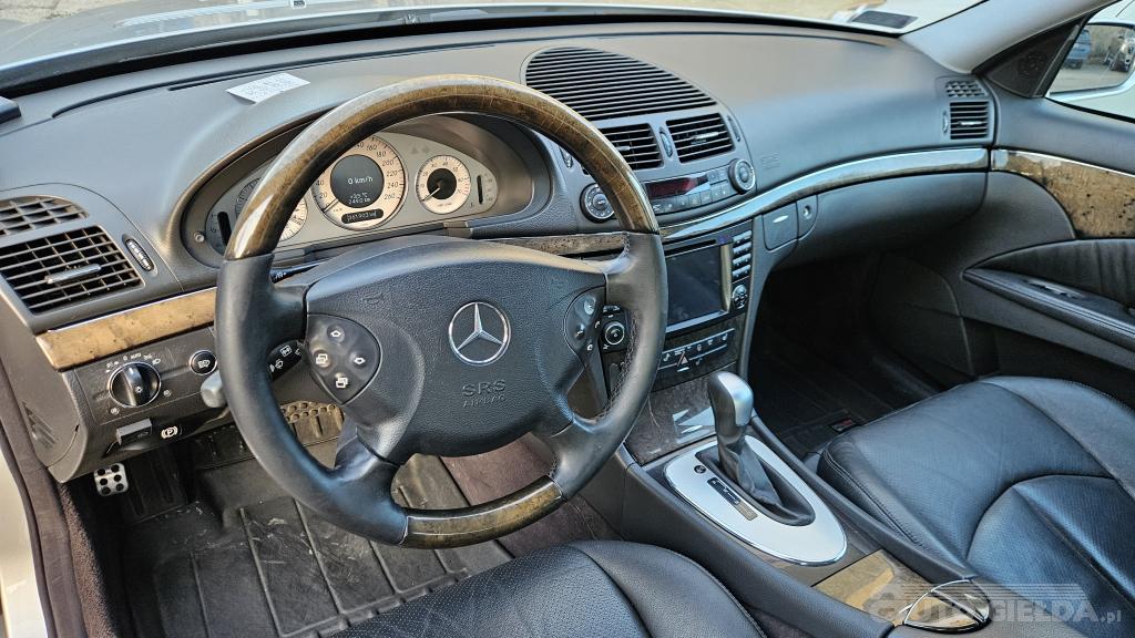 MERCEDES E 320 AVANTGARDE